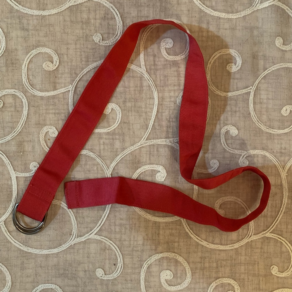 Red ribbon belt